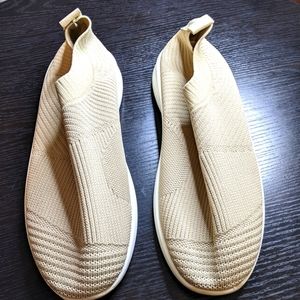 NWT Lightweight Casual Shoes